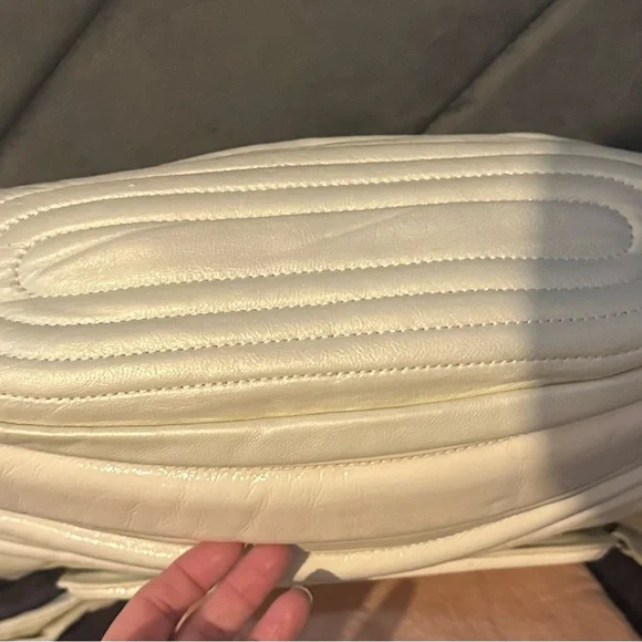 Rare Mimco leather pearl white bag a must see very elegant! - Picture 9 of 11